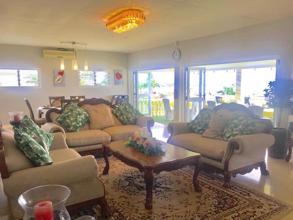 Villa Ishadora Nuku'alofa Exteriör bild